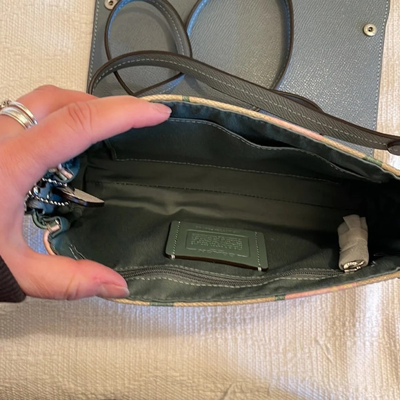 COACH -camo rose logo reverse crossbody - NWT - Picture 7 of 12